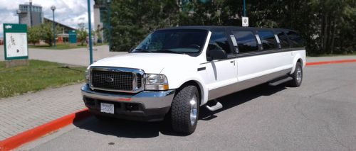 12 passenger SUV Limousine at Royal Rose Limousines